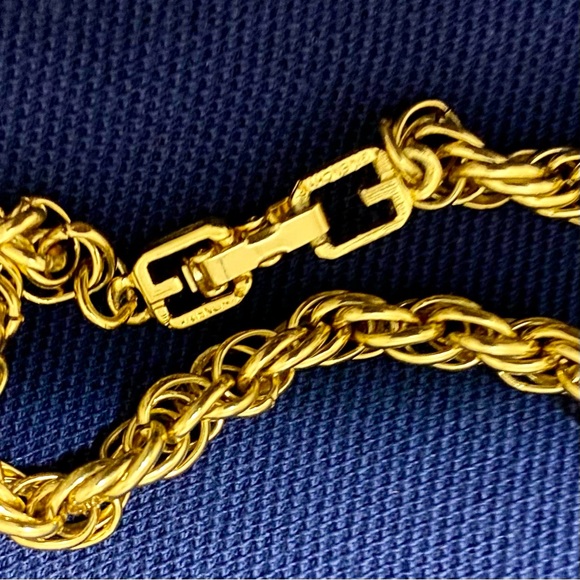Givenchy Gold Rope Chain Bracelet - Picture 2 of 4